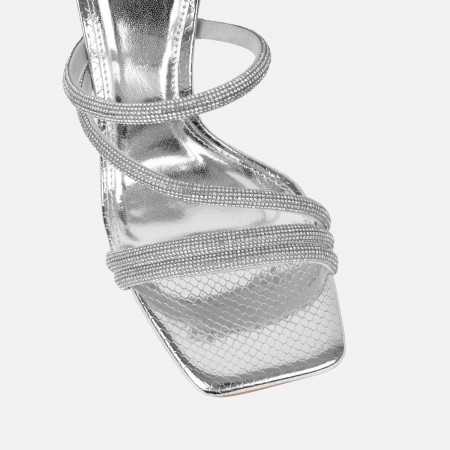 Sublimes chaussures ultra glamour mules avec lanières en strass.Hauteur du talon : 9,5 Cm