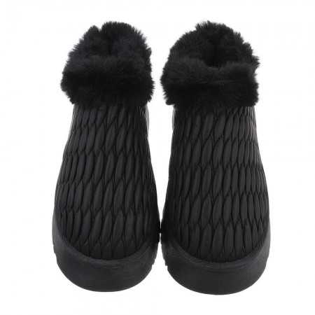 Magnifique chaussures pour femme bottines (boots) fourrées effet grosse laine.