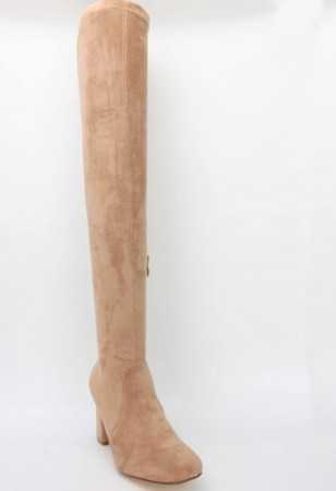 Magnifique bottes cuissardes en suedine effet daim qui arrive juste au dessus du genou. chaussures daim beige camel nude 2022