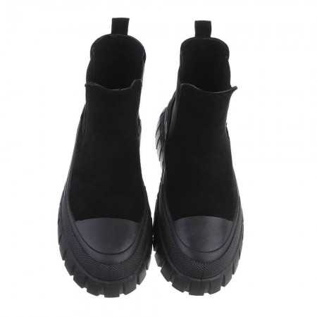 Magnifique chaussures pour femme style bottines avec platform semelle épaisse. New collection.