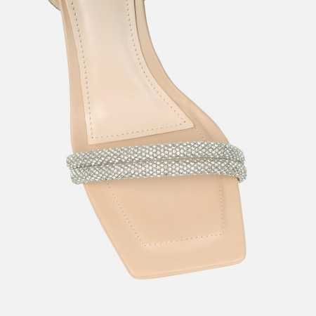 Chaussures femme sandales à lanière beige diamante recouvert de strass.