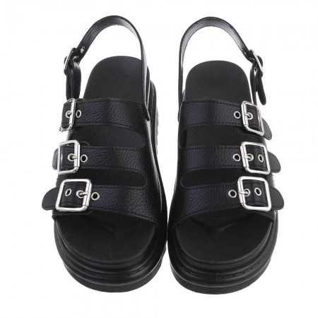 Prenez du style avec ces magnifiques chaussures sandales à platform chunky.